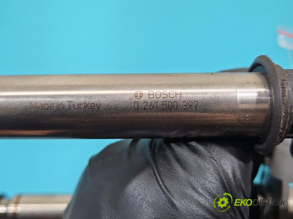 Infiniti Q50 I 2013-2024 2.0 T 211KM automatic 155 kW 1991 cm3 4- vstrek A2560700187 (Vstrekovač paliva)