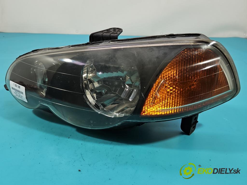 Honda HR-V I 1999-2006 1.6 16V 105 HP manual 77 kW 1590 cm3 3- Reflektor: ľavý  (Kľučka dverí ostatné)