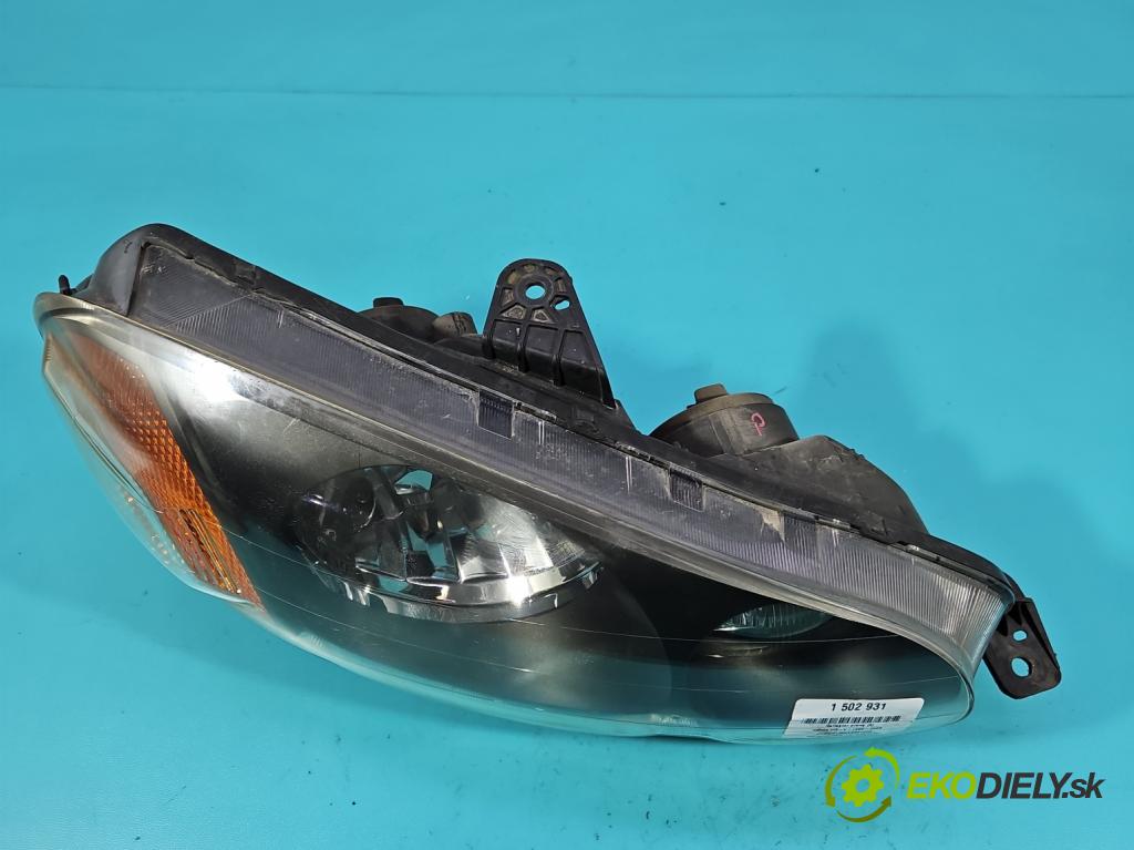 Honda HR-V I 1999-2006 1.6 16V 105 HP manual 77 kW 1590 cm3 3- Reflektor: pravý  (Svetlo predné pravé)