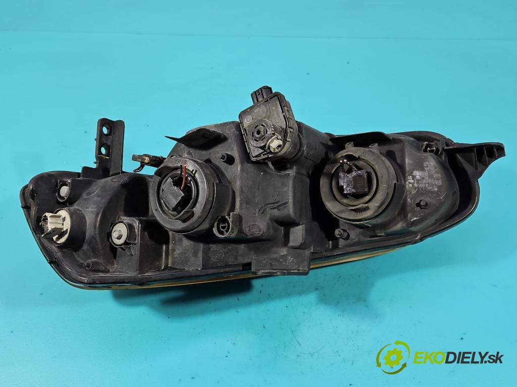 Honda HR-V I 1999-2006 1.6 16V 105 HP manual 77 kW 1590 cm3 3- Reflektor: pravý  (Svetlo predné pravé)