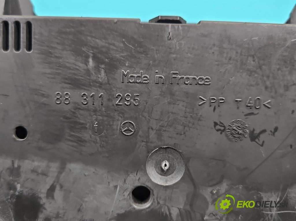 Mercedes Sprinter I 1995-2006 2,2.0 cdi 109 HP manual 80 kW 2148 cm3 5- prístrojovka/ budíky A0004466921 (Prístrojová doska)