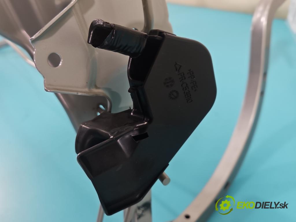 Lexus IS III 2014-2025 2.5 vvti 181KM automatic 133 kW 2494 cm3 4- Závěs: kufrových dveří zadní