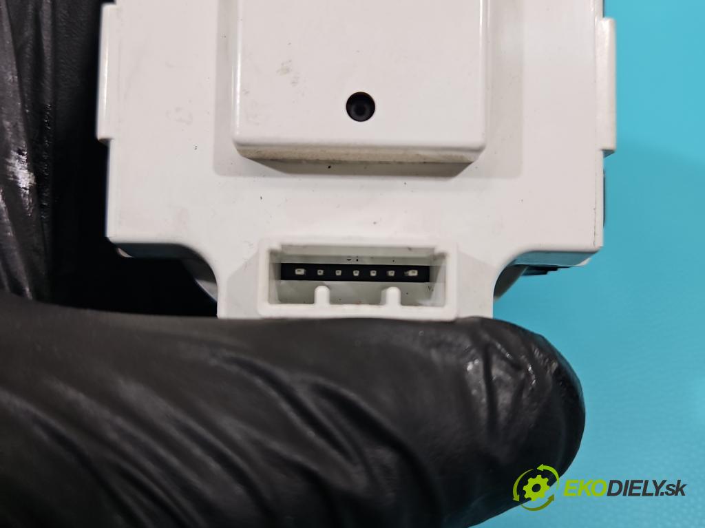 Lexus IS III 2014-2025 2.5 vvti 181KM automatic 133 kW 2494 cm3 4- Sledujte: 83910-53131 (Prístrojová doska)