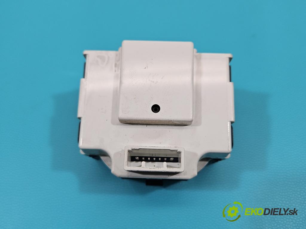 Lexus IS III 2014-2025 2.5 vvti 181KM automatic 133 kW 2494 cm3 4- Sledujte: 83910-53131 (Prístrojová doska)