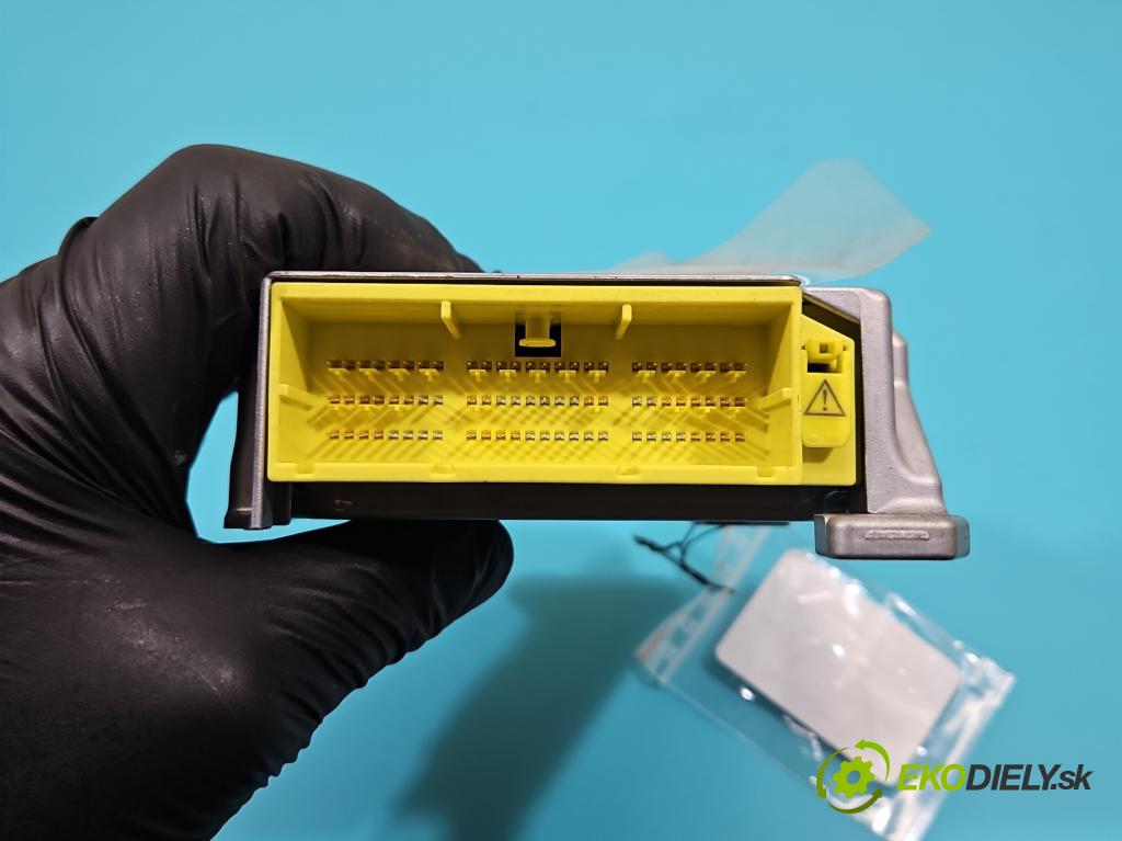 Lexus IS III 2014-2025 2.5 vvti 181KM automatic 133 kW 2494 cm3 4- riadiaca jednotka vankúše: 89170-53370