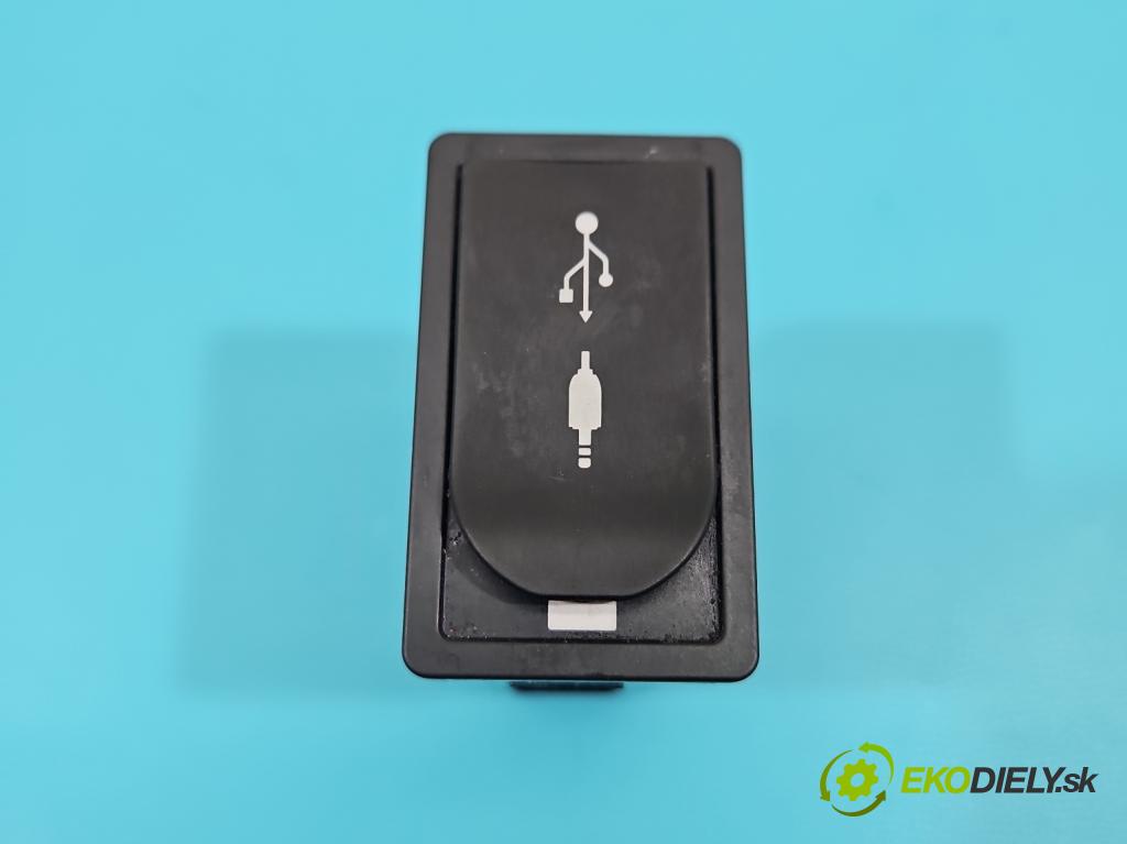 Lexus IS III 2014-2025 2.5 vvti 181KM automatic 133 kW 2494 cm3 4- zásuvka USB 86190-53051