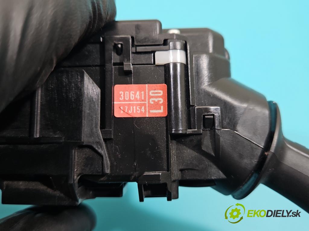 Lexus IS III 2014-2025 2.5 vvti 181KM automatic 133 kW 2494 cm3 4- prepínač komplex: 30350-17F773 (Prepínacie páčky pod volantom)