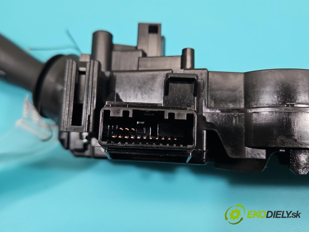 Lexus IS III 2014-2025 2.5 vvti 181KM automatic 133 kW 2494 cm3 4- prepínač komplex: 30350-17F773 (Prepínacie páčky pod volantom)