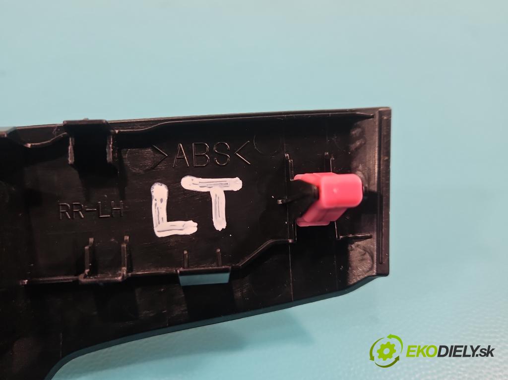 Lexus IS III 2014-2025 2.5 vvti 181KM automatic 133 kW 2494 cm3 4- lišta ozdobná interiéry: 74272-53051