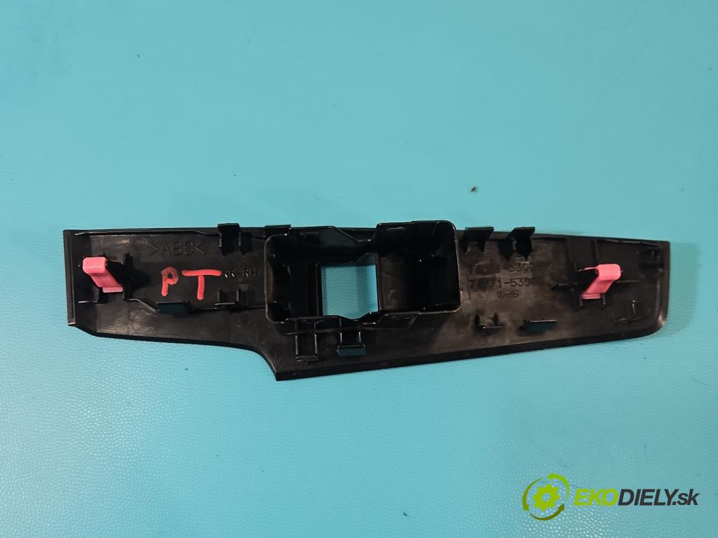 Lexus IS III 2014-2025 2.5 vvti 181KM automatic 133 kW 2494 cm3 4- lišta ozdobná vnitŕní: 74272-53051