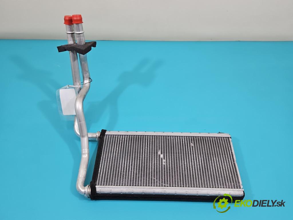 Lexus IS III 2014-2025 2.5 vvti 181KM automatic 133 kW 2494 cm3 4- radiator  (Radiátor kúrenia)