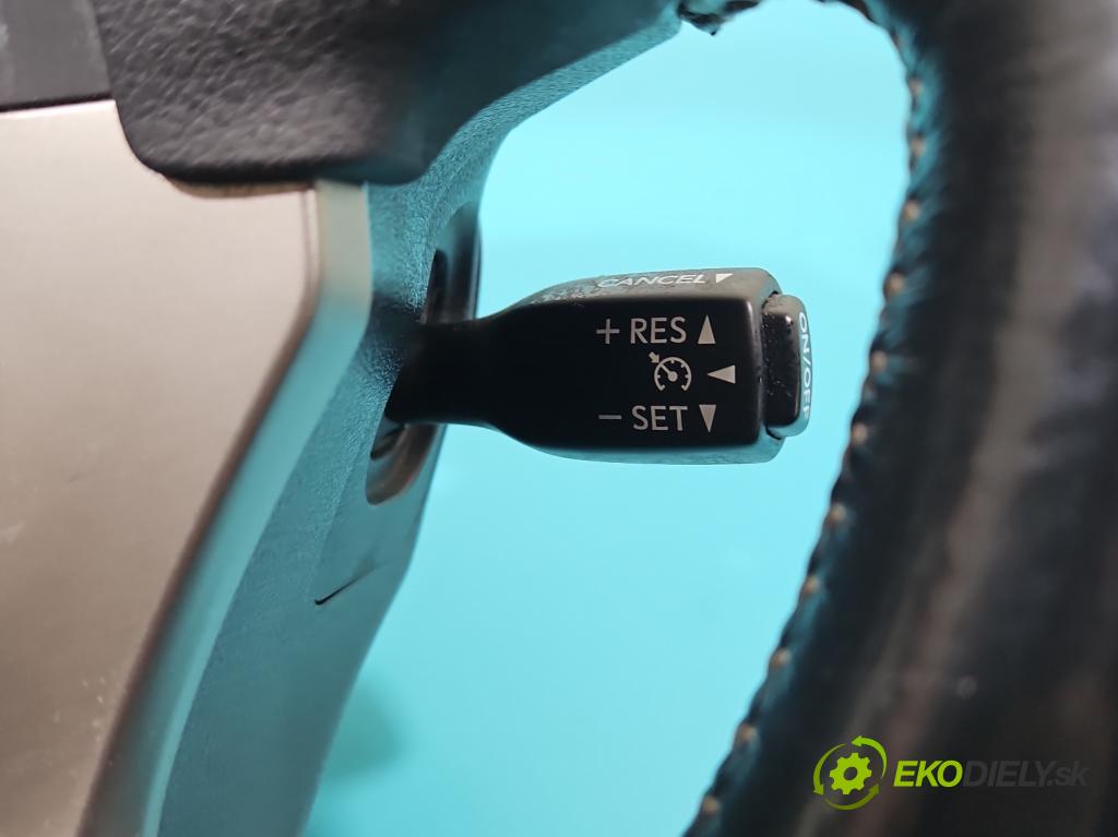 Lexus IS III 2014-2025 2.5 vvti 181KM automatic 133 kW 2494 cm3 4- volant  (Volant)