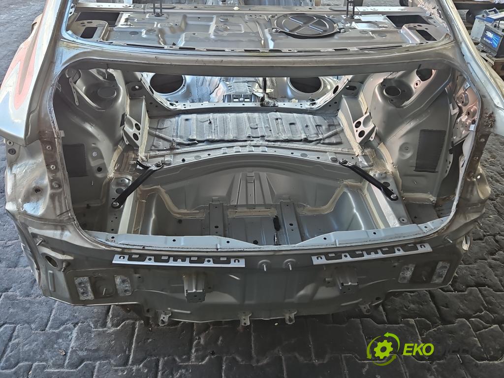 Lexus IS III 2014-2025 2.5 vvti 181KM automatic 133 kW 2494 cm3 4- stěna zadní 