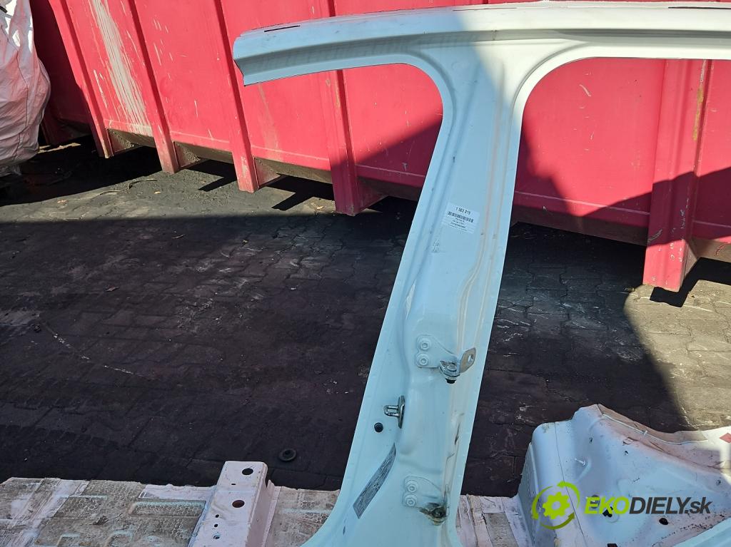 Fiat Tipo II 2015- 1.0 T 100 hp manual 73,3 kW 999 cm3 5- práh levý  (Karoserie ostatní)