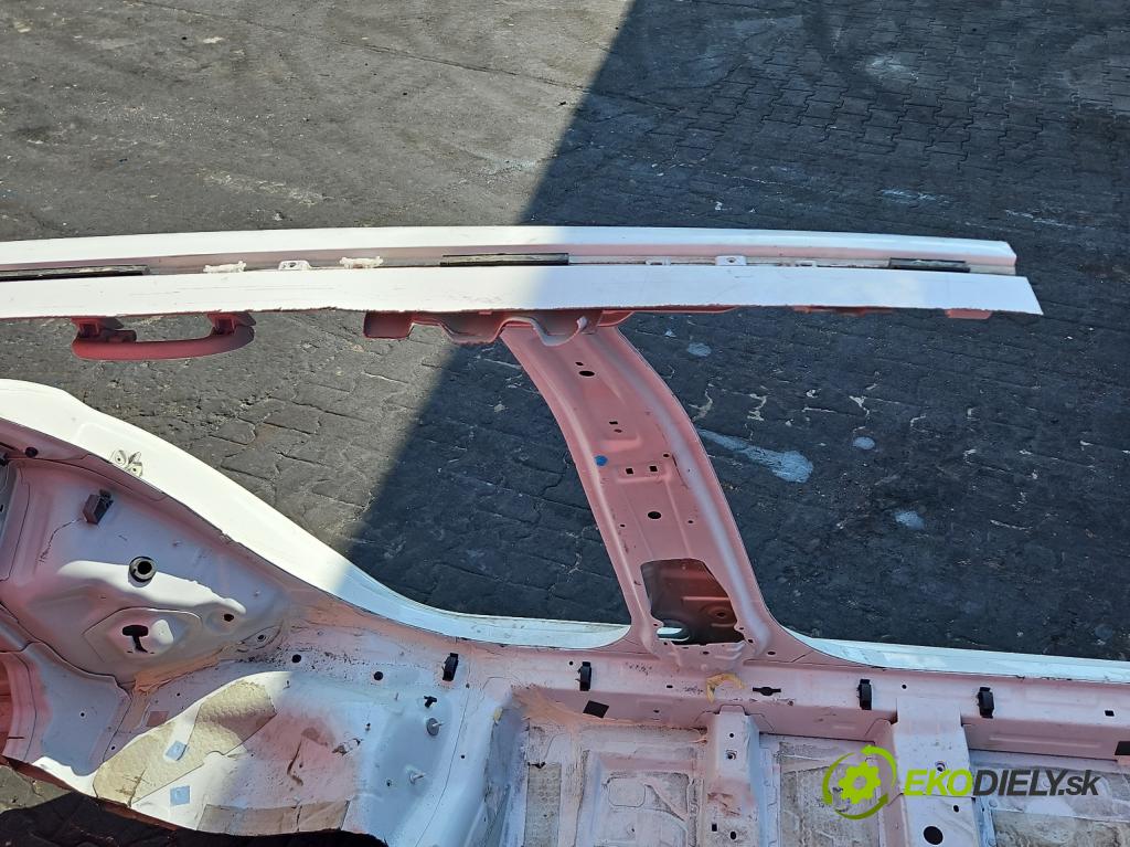 Fiat Tipo II 2015- 1.0 T 100 hp manual 73,3 kW 999 cm3 5- práh levý  (Karoserie ostatní)