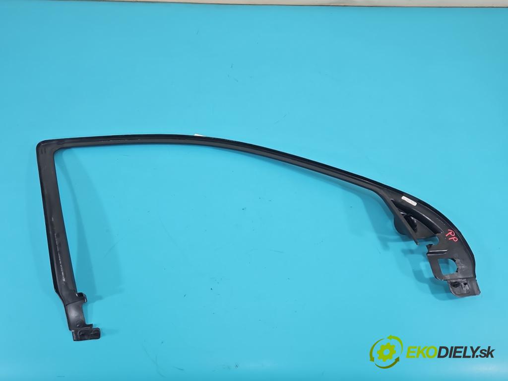 Jeep Grand Cherokee WK2 IV 2010-2021 3.0 CRD 241KM automatic 177 kW 2987 cm3 5- lišta dvere predné pravé