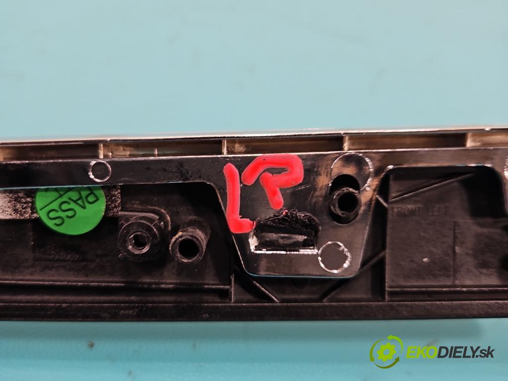 Jeep Grand Cherokee WK2 IV 2010-2021 3.0 CRD 241KM automatic 177 kW 2987 cm3 5- lišta ozdobná interiéry: 07979230