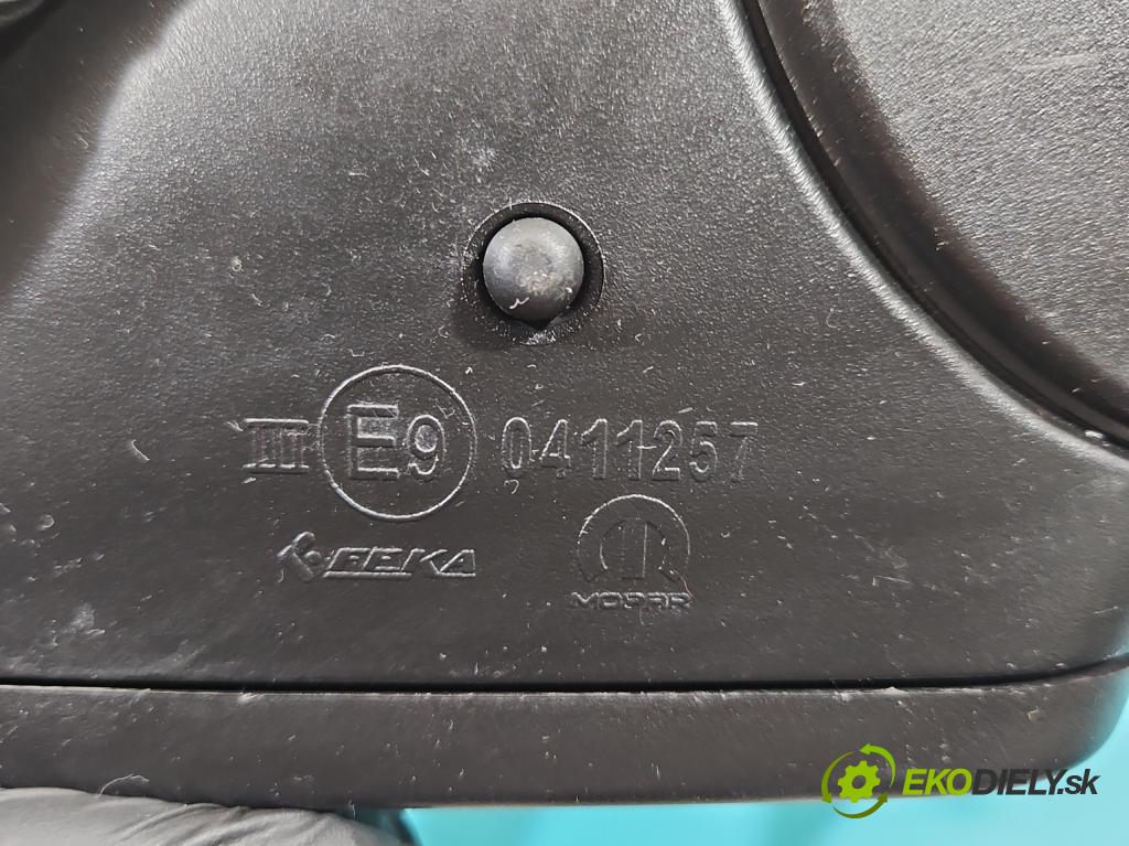 Fiat Tipo II 2015- 1.0 T (46349385) 100 hp manual 73,3 kW 999 cm3 5- zpětné zrcátko pravé  (Klika dveří ostatní)