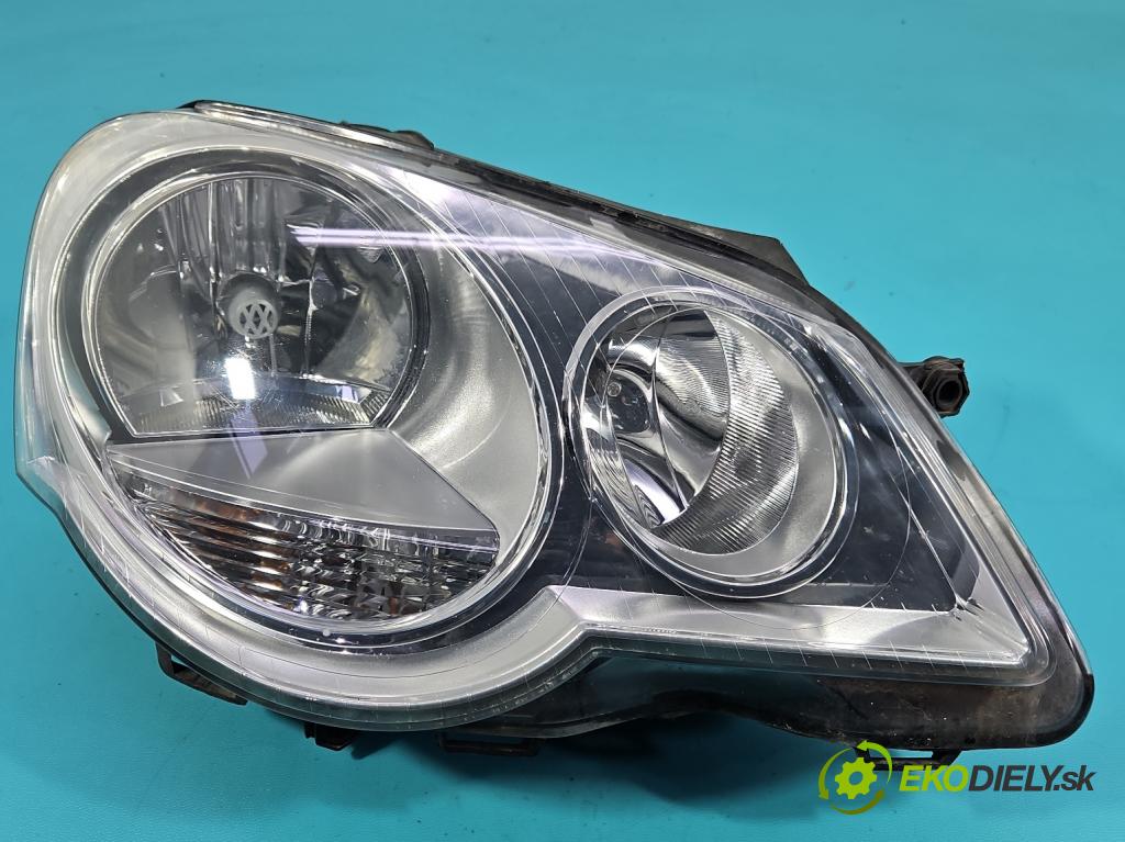 Vw Polo IV 9N 2001-2009 1.2 12V 64 HP manual 47 kW 1198 cm3 5- Reflektor: pravý  (Svetlo predné pravé)