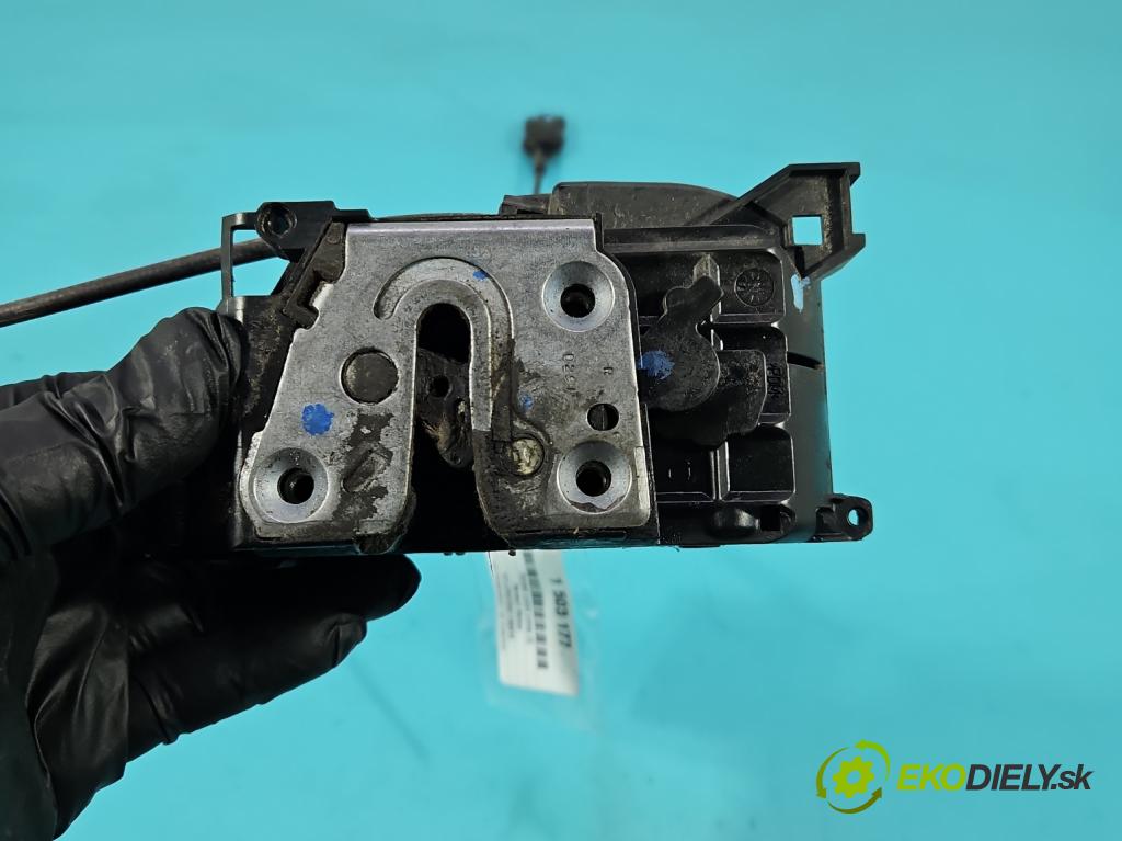 Renault Modus 1.5 dci 86 hp manual 63 kW 1461 cm3 5- zámek přední pravý