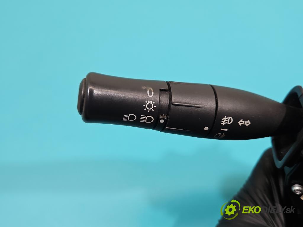 Renault Megane II 2003-2008 1.9 dci 120 HP manual 88 kW 1870 cm3 3- prepínač komplex: 8200213761 (Prepínacie páčky pod volantom)