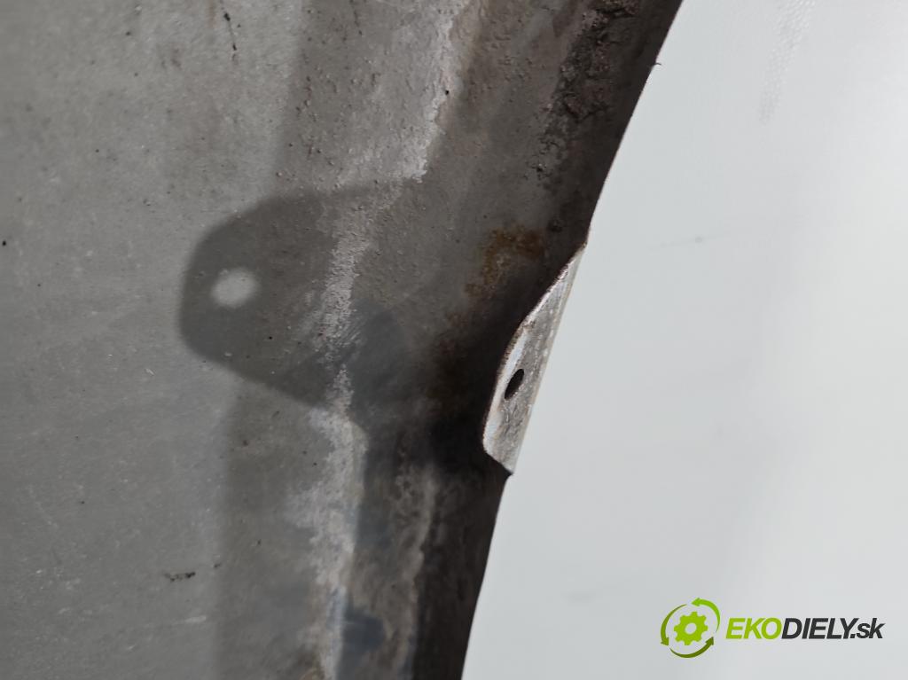 Mitsubishi Outlander I 2003-2006 2.0 16V 136hp manual 100 kW 1997 cm3 5- blatnik přední levý  (Levý přední blatník)