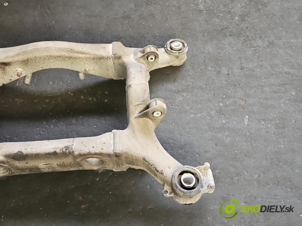 Honda Legend IV 2004-2012 3.5 V6 295KM automatic 217 kW 3471 cm3 4- zadní výztuha  (Zadní výztuha)