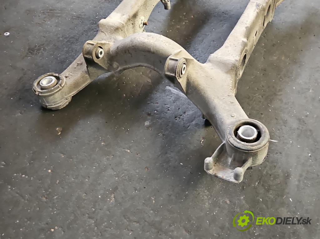 Honda Legend IV 2004-2012 3.5 V6 295KM automatic 217 kW 3471 cm3 4- zadní výztuha  (Zadní výztuha)