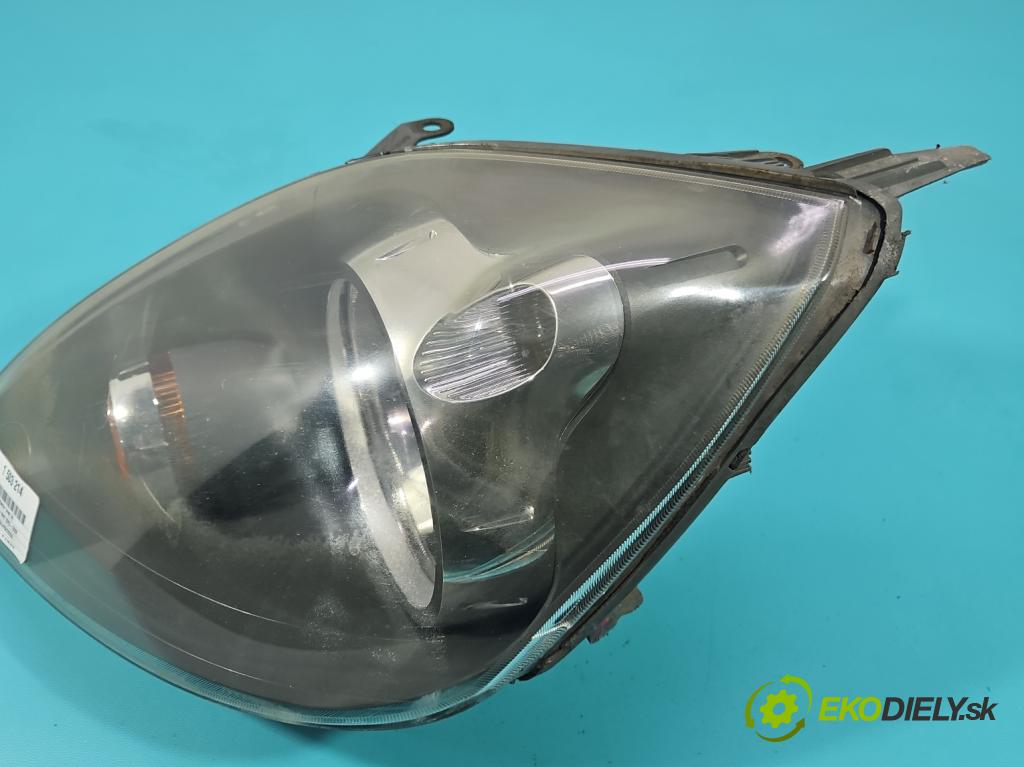 Ford Fiesta Mk6 2002-2008 1.4 tdci 68 HP manual 50 kW 1399 cm3 5- Reflektor: ľavý  (Kľučka dverí ostatné)