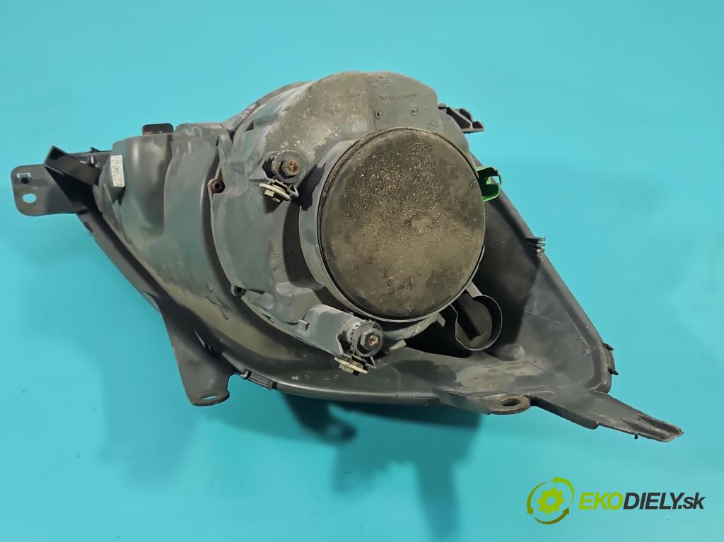 Ford Fiesta Mk6 2002-2008 1.4 tdci 68 HP manual 50 kW 1399 cm3 5- Reflektor: ľavý  (Kľučka dverí ostatné)
