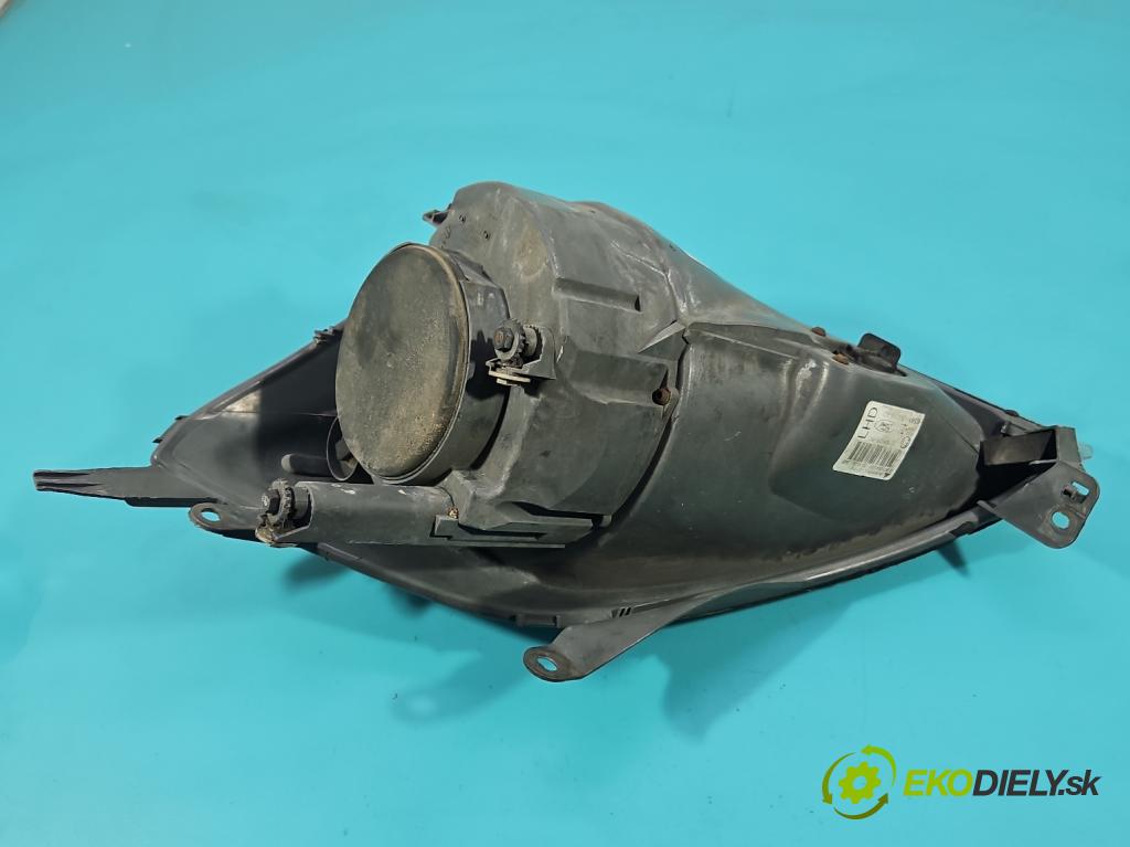 Ford Fiesta Mk6 2002-2008 1.4 tdci 68 HP manual 50 kW 1399 cm3 5- Reflektor: pravý 0301224302 (Svetlo predné pravé)