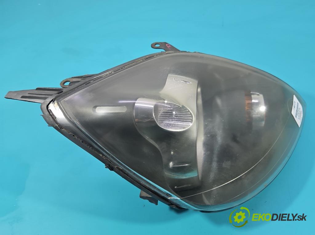 Ford Fiesta Mk6 2002-2008 1.4 tdci 68 HP manual 50 kW 1399 cm3 5- Reflektor: pravý 0301224302 (Svetlo predné pravé)