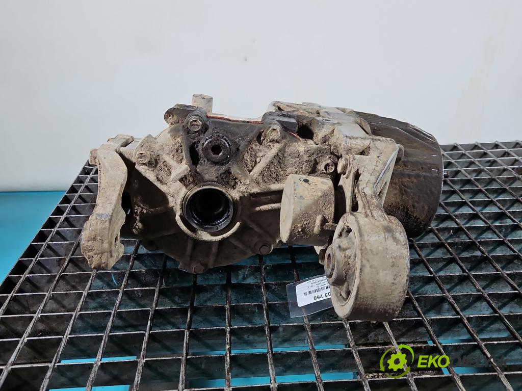 Toyota Rav4 III 2005-2012 2.2 D-CAT 177 HP manual 130 kW 2231 cm3 5- Most: zadní: