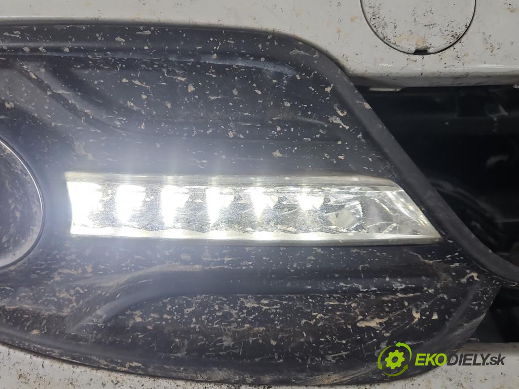 Renault Megane III 2008-2016 1.5 dci 110 HP manual 81 kW 1461 cm3 5- Svetlo: prevádzky pravé 266006799R