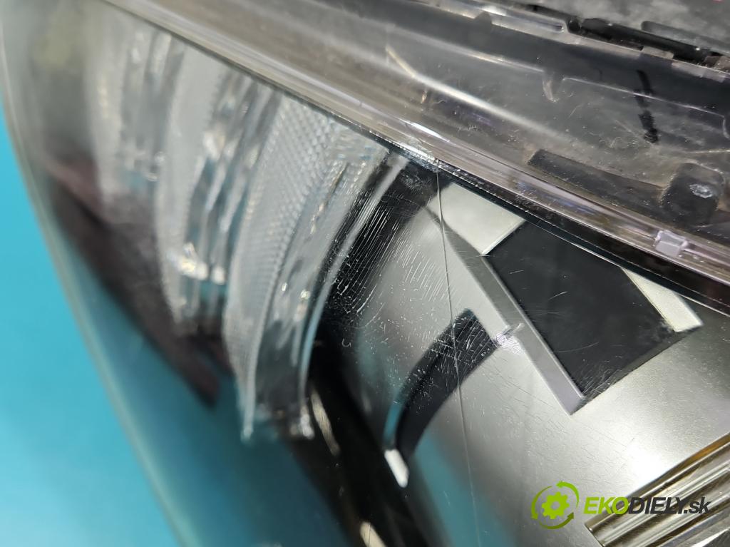 Honda Legend IV 2004-2012 3.5 V6 295HP automatic 217 kW 3471 cm3 4- Reflektor: pravý  (Svetlo predné pravé)