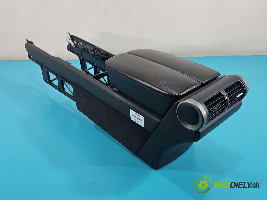 Honda Legend IV 2004-2012 3.5 V6 295HP automatic 217 kW 3471 cm3 4- operadlo 83400-SJA-0030 (Lakťová opierka)