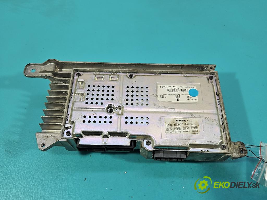 Honda Legend IV 2004-2012 3.5 V6 295KM automatic 217 kW 3471 cm3 4- Zesilovač: 39186-SJA-E01 (Zesilovač)