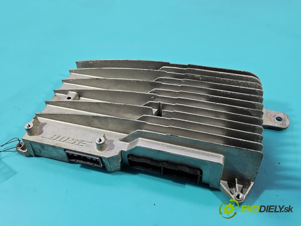 Honda Legend IV 2004-2012 3.5 V6 295KM automatic 217 kW 3471 cm3 4- Zesilovač: 39186-SJA-E01 (Zesilovač)