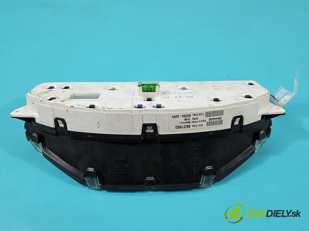 Volvo S60 I 2000-2010 2.4 20V 140 HP automatic 103 kW 2435 cm3 4- prístrojovka/ budíky 8637993 (Prístrojová doska)