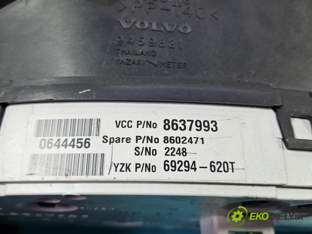 Volvo S60 I 2000-2010 2.4 20V 140 HP automatic 103 kW 2435 cm3 4- prístrojovka/ budíky 8637993 (Prístrojová doska)