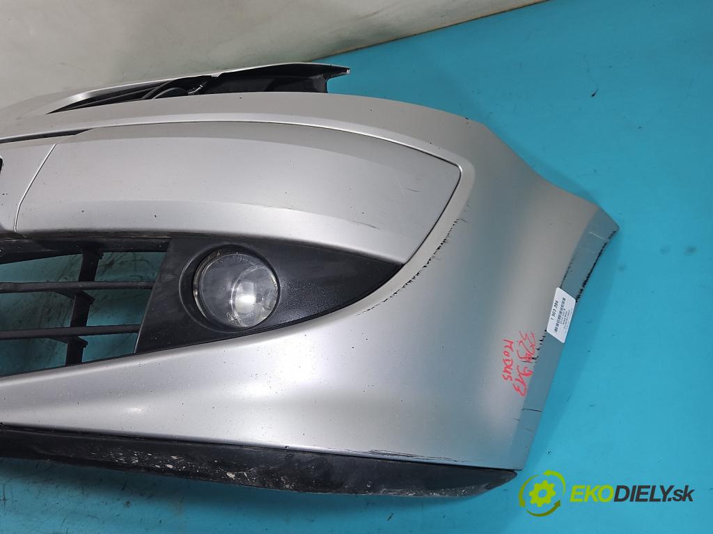 Renault Modus 1.5 dci 86 hp manual 63 kW 1461 cm3 5- nárazník přední  (Klika dveří ostatní)