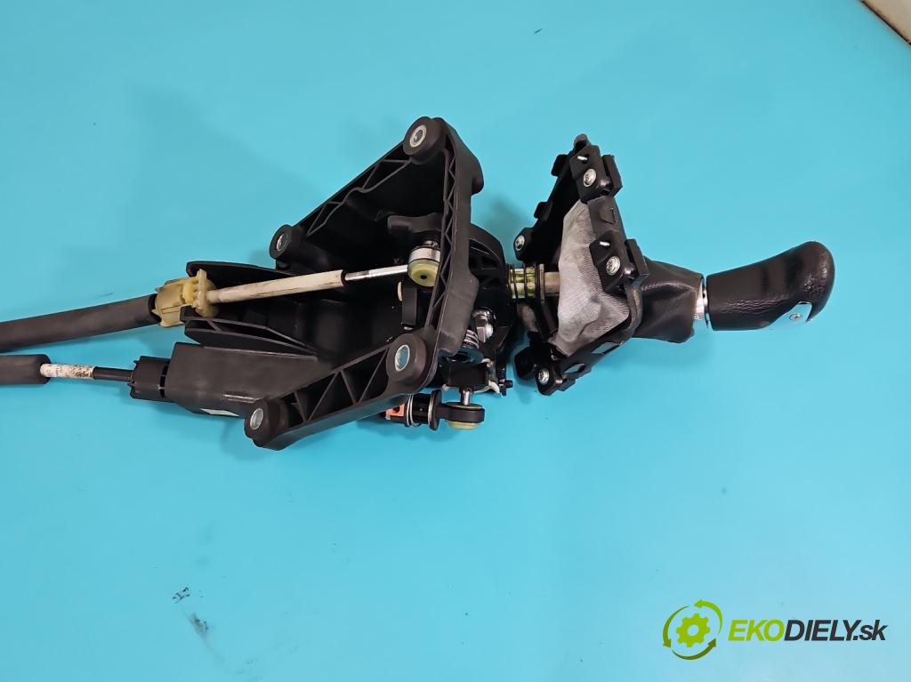 Mazda 5  2005-2010 2.0 citd 110 HP manual 81 kW 1998 cm3 5- Páka: Změny: stupeň,rýchlosť 8159025200 (Rýchlostná páka (kulisa))