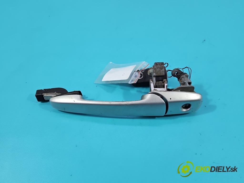 Mazda 5  2005-2010 2.0 citd 110 HP manual 81 kW 1998 cm3 5- rukoväť predné ľavé mimo:  (Kľučka dverí vonkajšia predná ľavá)