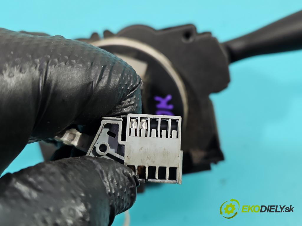 Peugeot 206 1.1 8V 60 HP manual 44 kW 1124 cm3 5- prepínač komplex: 96511183XT (Prepínacie páčky pod volantom)