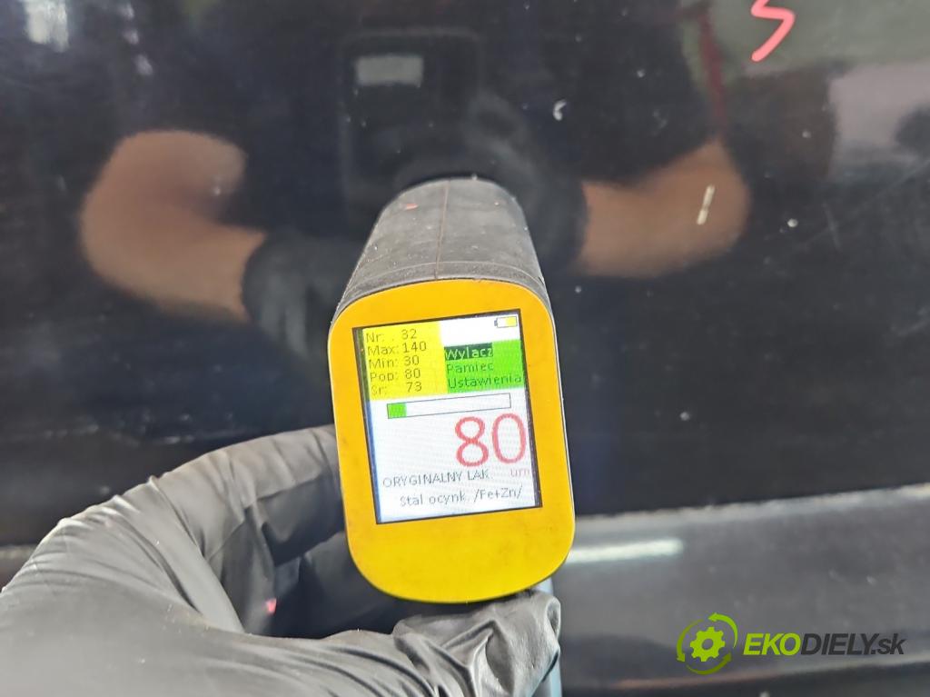 Opel Signum 2.2 dti 125 hp automatic 92 kW 2172 cm3 5- zadní kufrové dveře  (Zadní kapota (kufr))