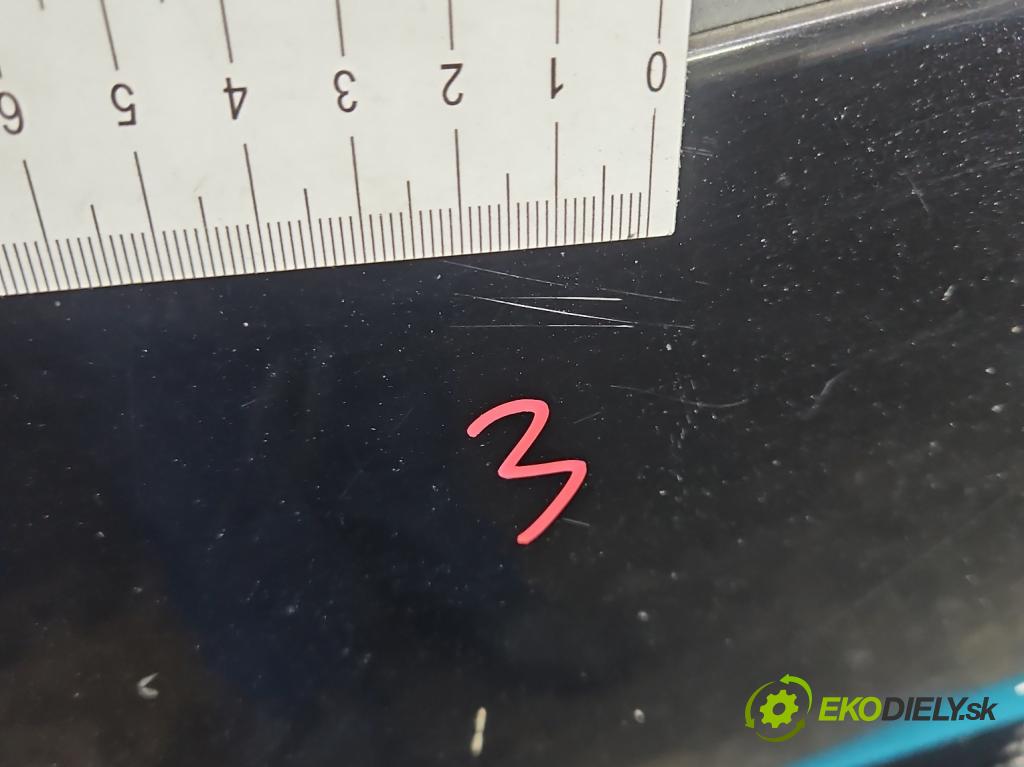 Opel Signum 2.2 dti 125 hp automatic 92 kW 2172 cm3 5- zadní kufrové dveře  (Zadní kapota (kufr))