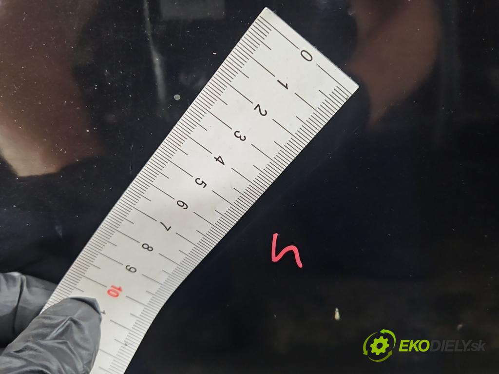 Opel Signum 2.2 dti 125 hp automatic 92 kW 2172 cm3 5- zadní kufrové dveře  (Zadní kapota (kufr))