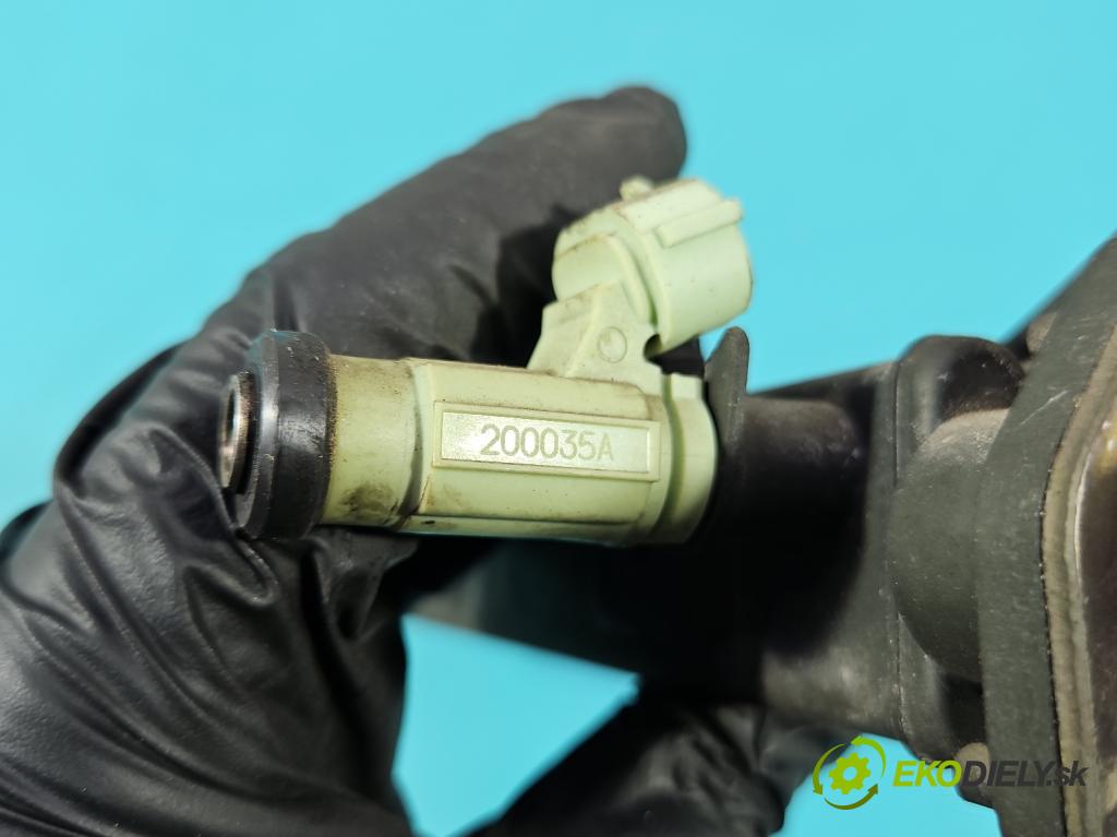 Mitsubishi Outlander I 2003-2006 2.0 16V 136 HP manual 100 kW 1997 cm3 5- vstrek 200035A (Vstrekovač paliva)