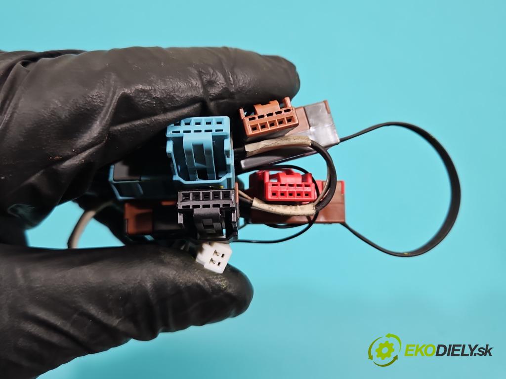 Lexus IS III 2014-2025 2.5 vvti 181KM automatic 133 kW 2494 cm3 4- Balíček: 82212-30100