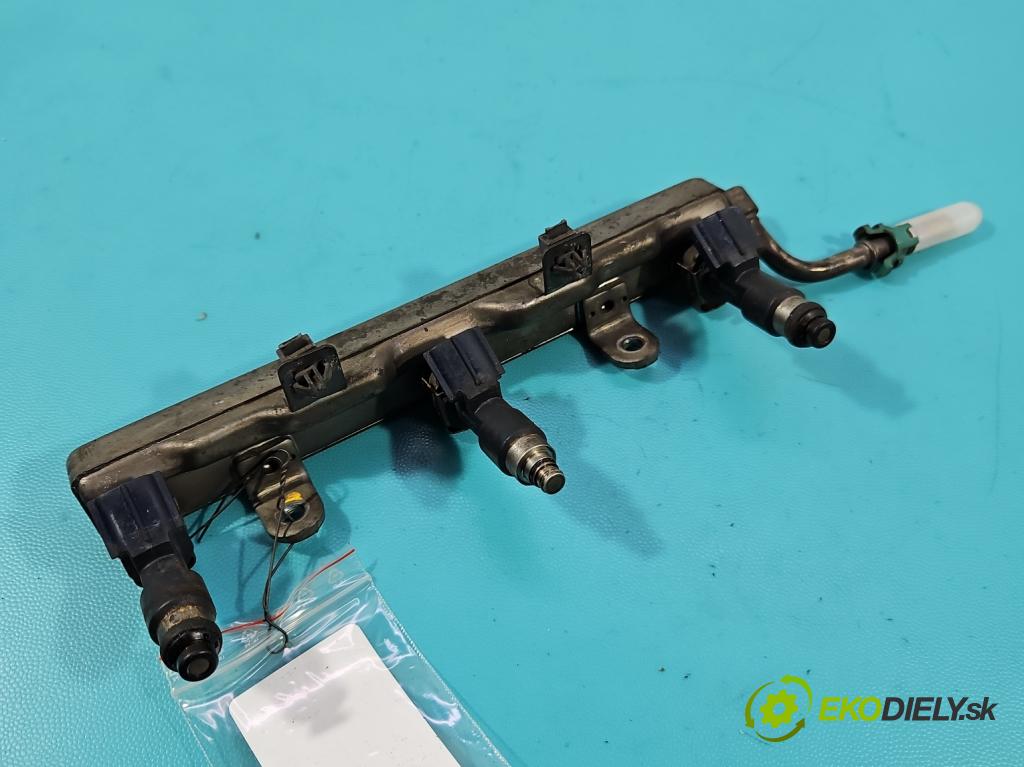 Honda Legend IV 2004-2012 3.5 V6 295HP automatic 217 kW 3471 cm3 4- vstrek 045172110 (Vstrekovač paliva)